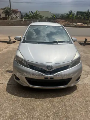 Toyota Vitz 1.5 FWD 3dr 2013 Blue