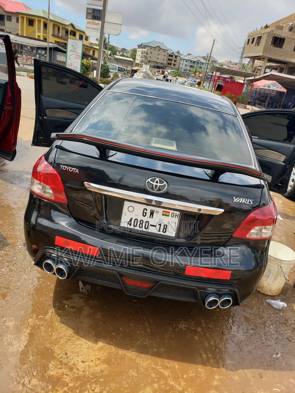 Toyota Yaris 2010 Black