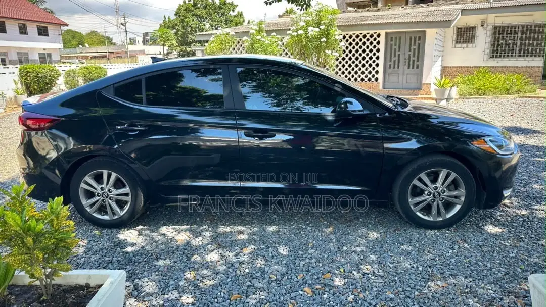 Hyundai Elantra 2018 Black