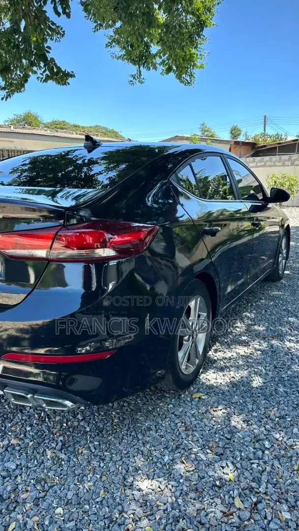 Hyundai Elantra 2018 Black