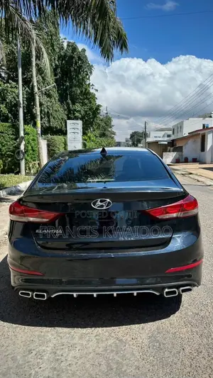 Hyundai Elantra 2018 Black