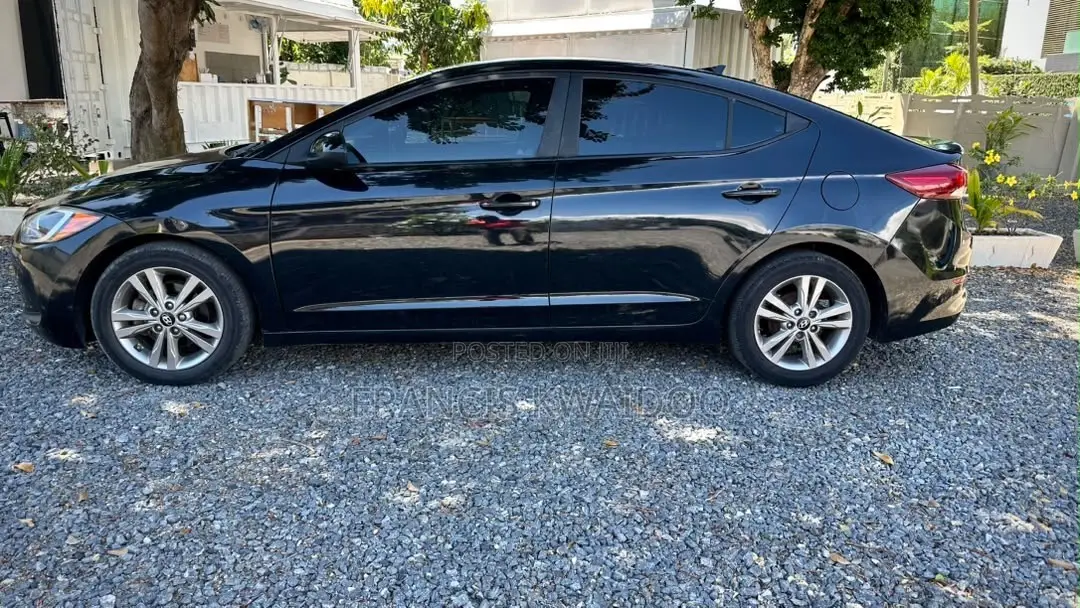 Hyundai Elantra 2018 Black