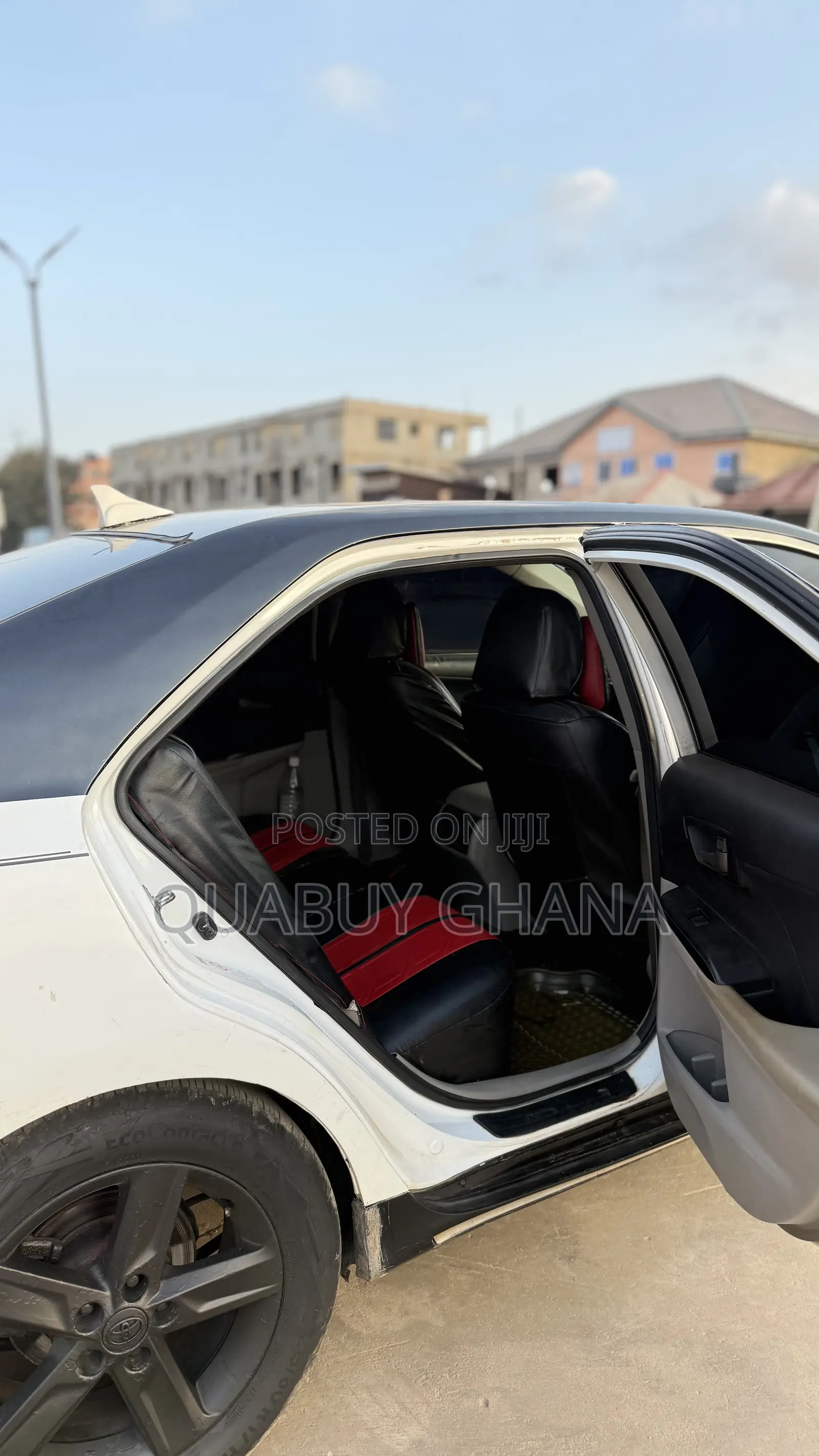 Toyota Camry LE 4dr Sedan (2.5L 4cyl 6A) 2013 White