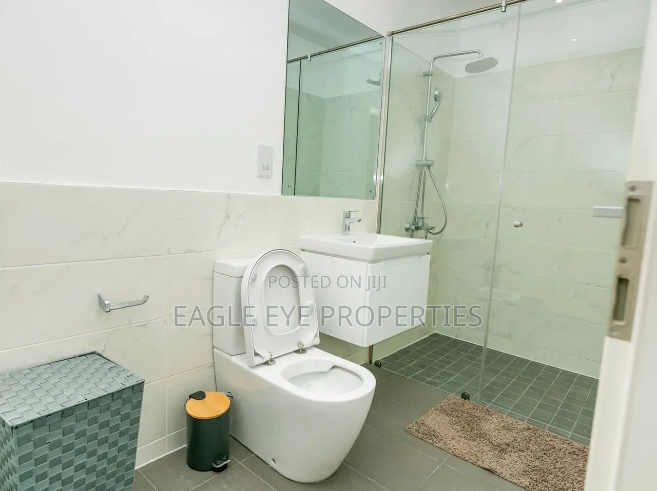 Furnished 3bdrm Apartment in Airport Residential Area for sale