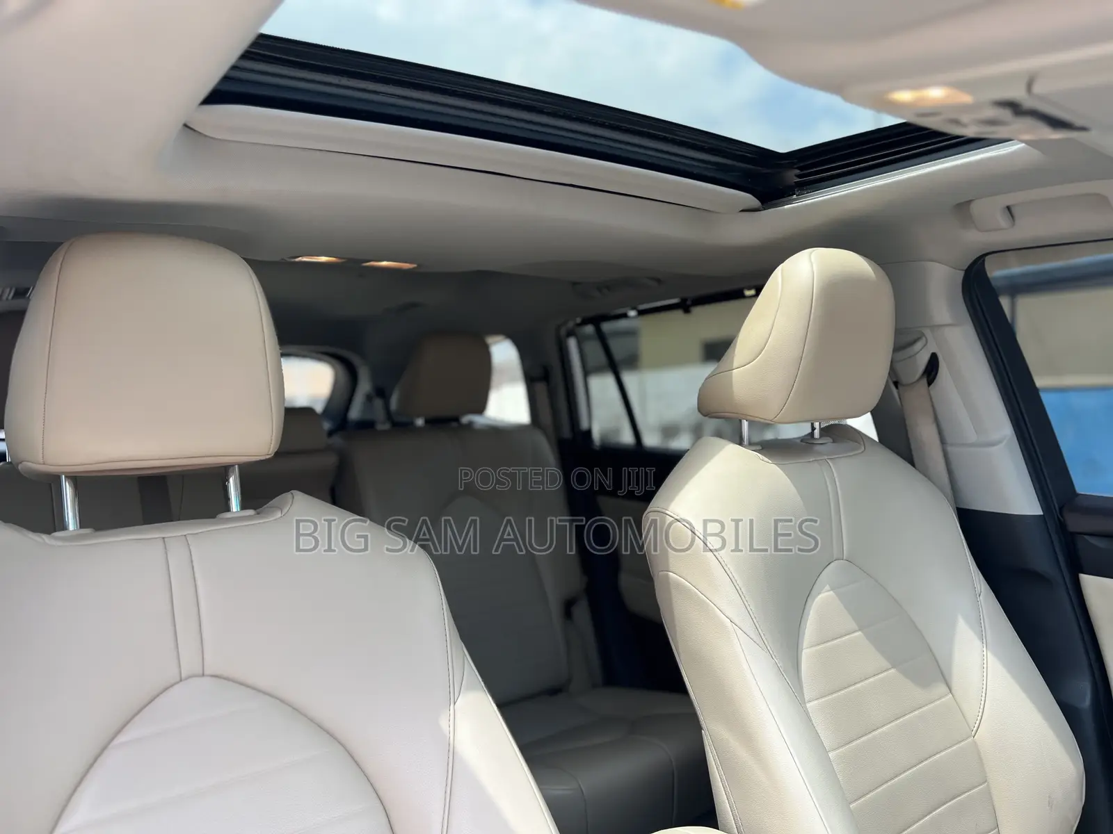 Toyota Highlander XLE 2022 White