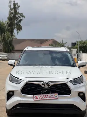 Toyota Highlander XLE 2022 White