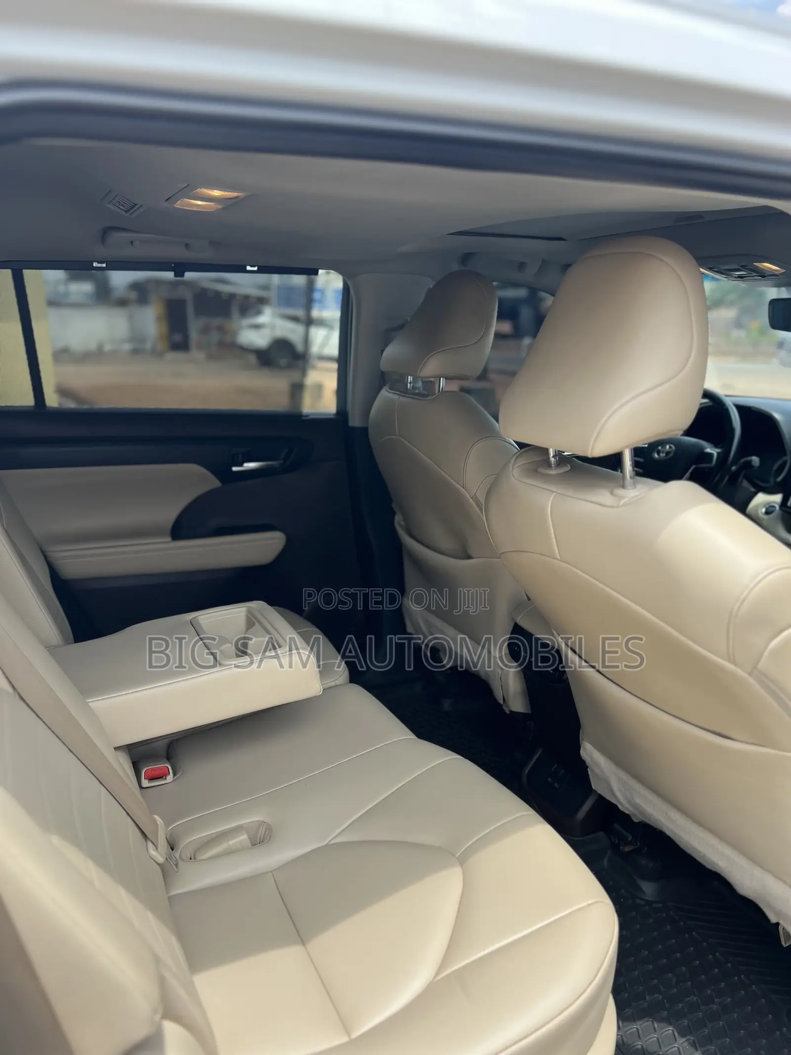 Toyota Highlander XLE 2022 White