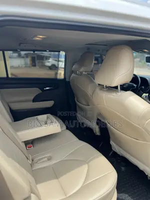 Toyota Highlander XLE 2022 White