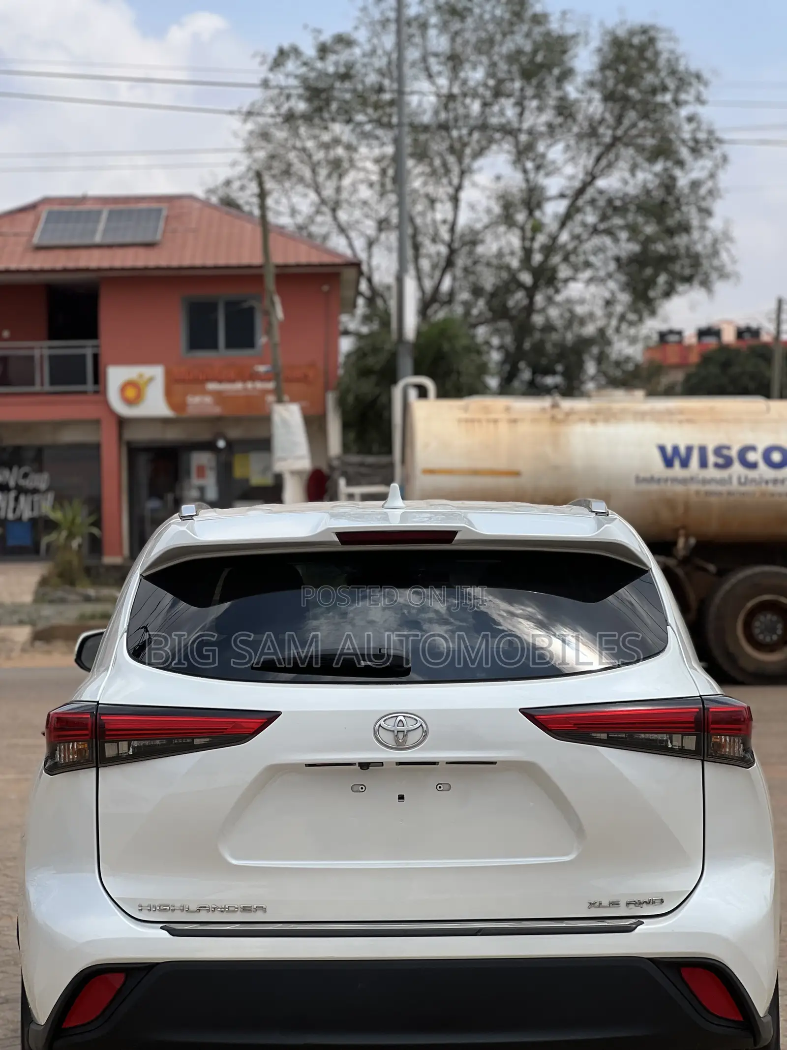 Toyota Highlander XLE 2022 White