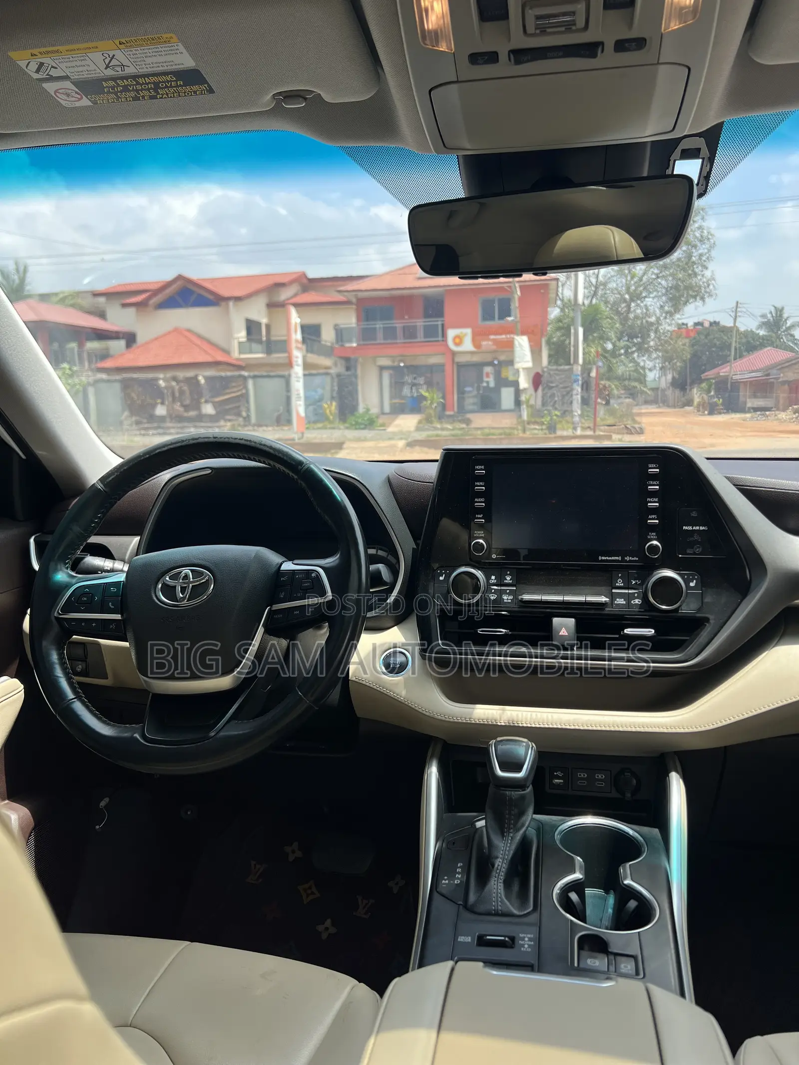 Toyota Highlander XLE 2022 White