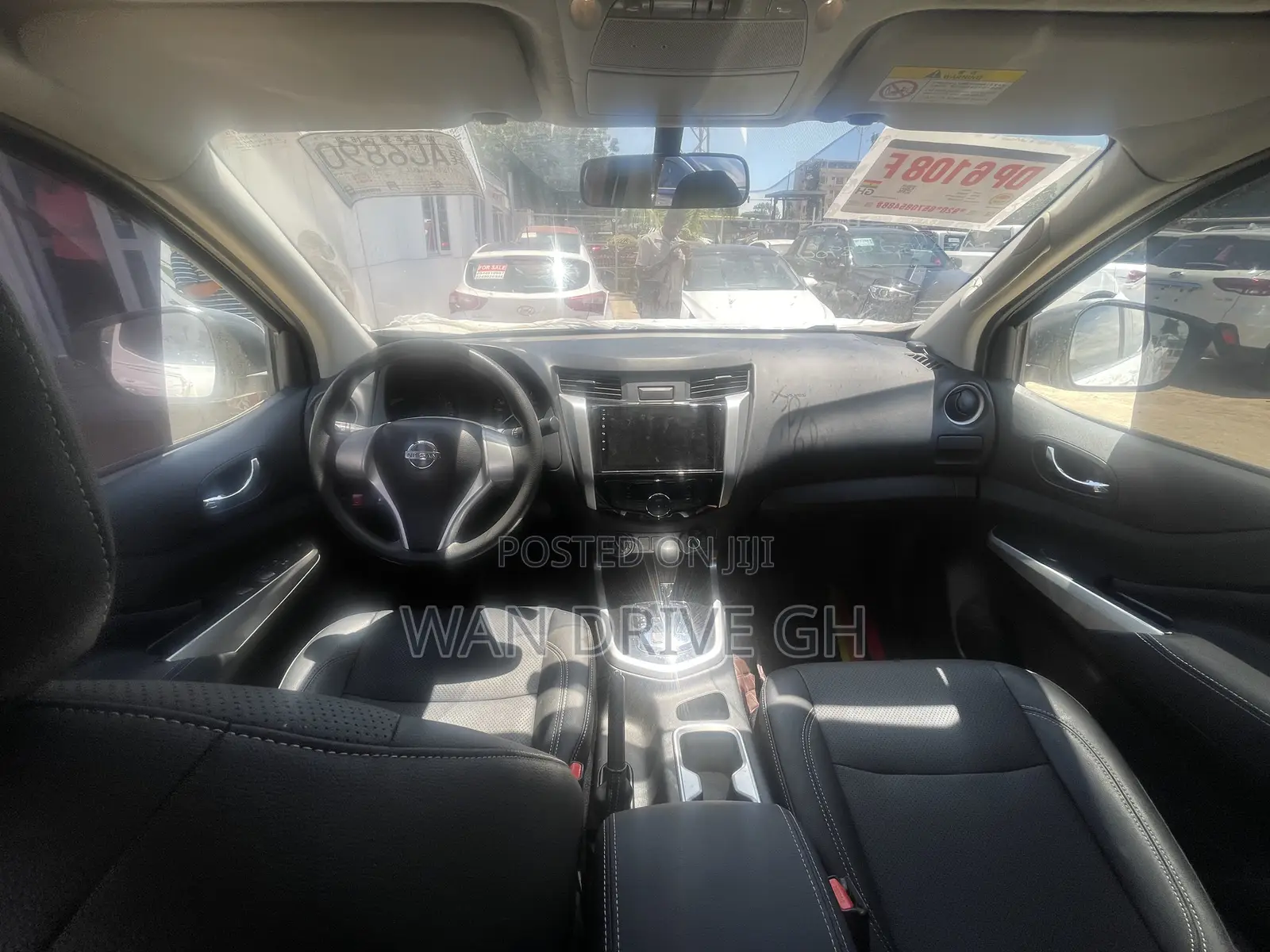 Nissan Navara 2018 White