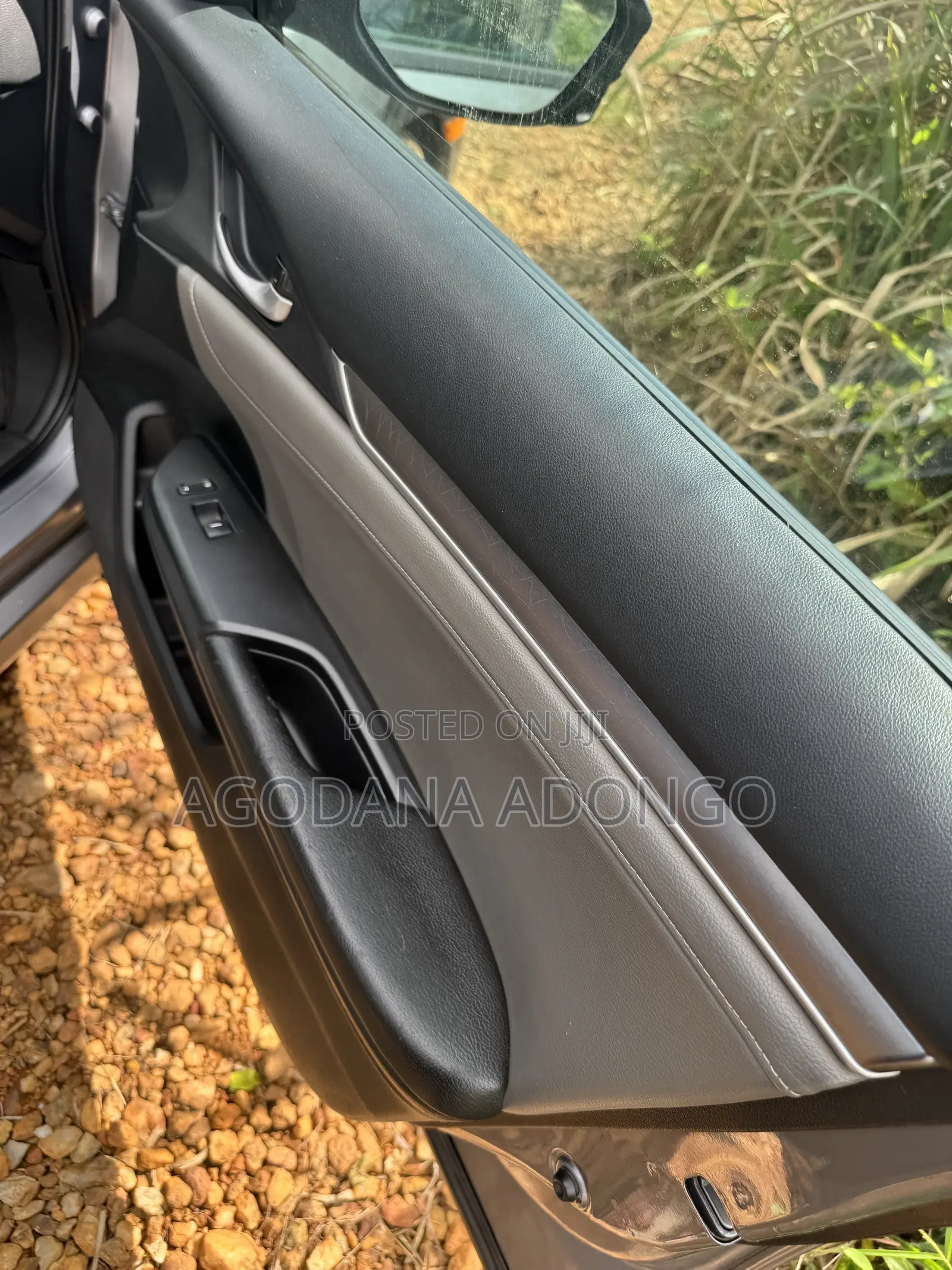 Honda Civic EX-L w/Navi 4dr Hatchback (1.5L 4cyl) 2017 Gray