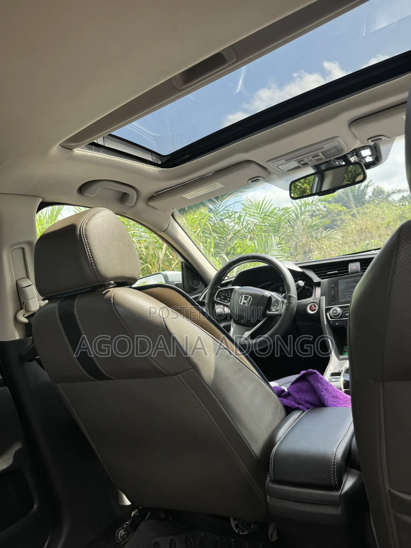 Honda Civic EX-L w/Navi 4dr Hatchback (1.5L 4cyl) 2017 Gray