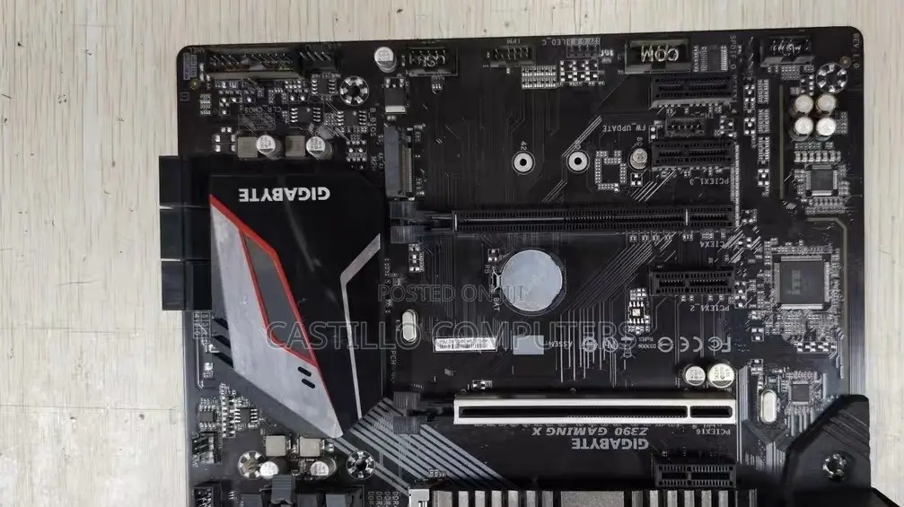 I7 9700k + Gigabyte Z390 GAMING X Motherboard and CPU Combo,