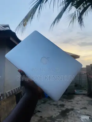 Laptop Apple MacBook Air 2015 4GB Intel Core i5 SSHD+SSD 256GB
