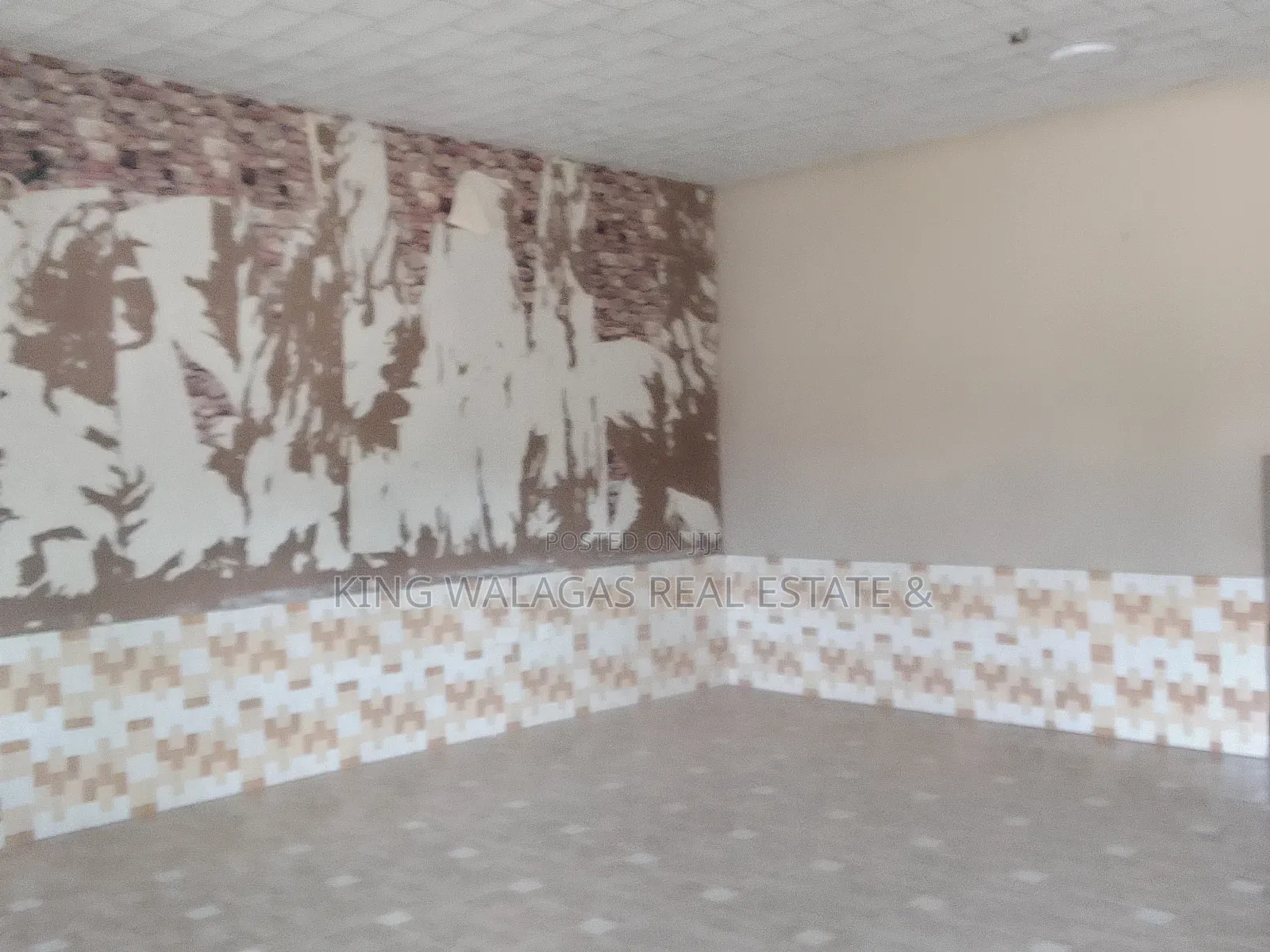 3bdrm House in Near Lake Side Com 8, Adenta for rent