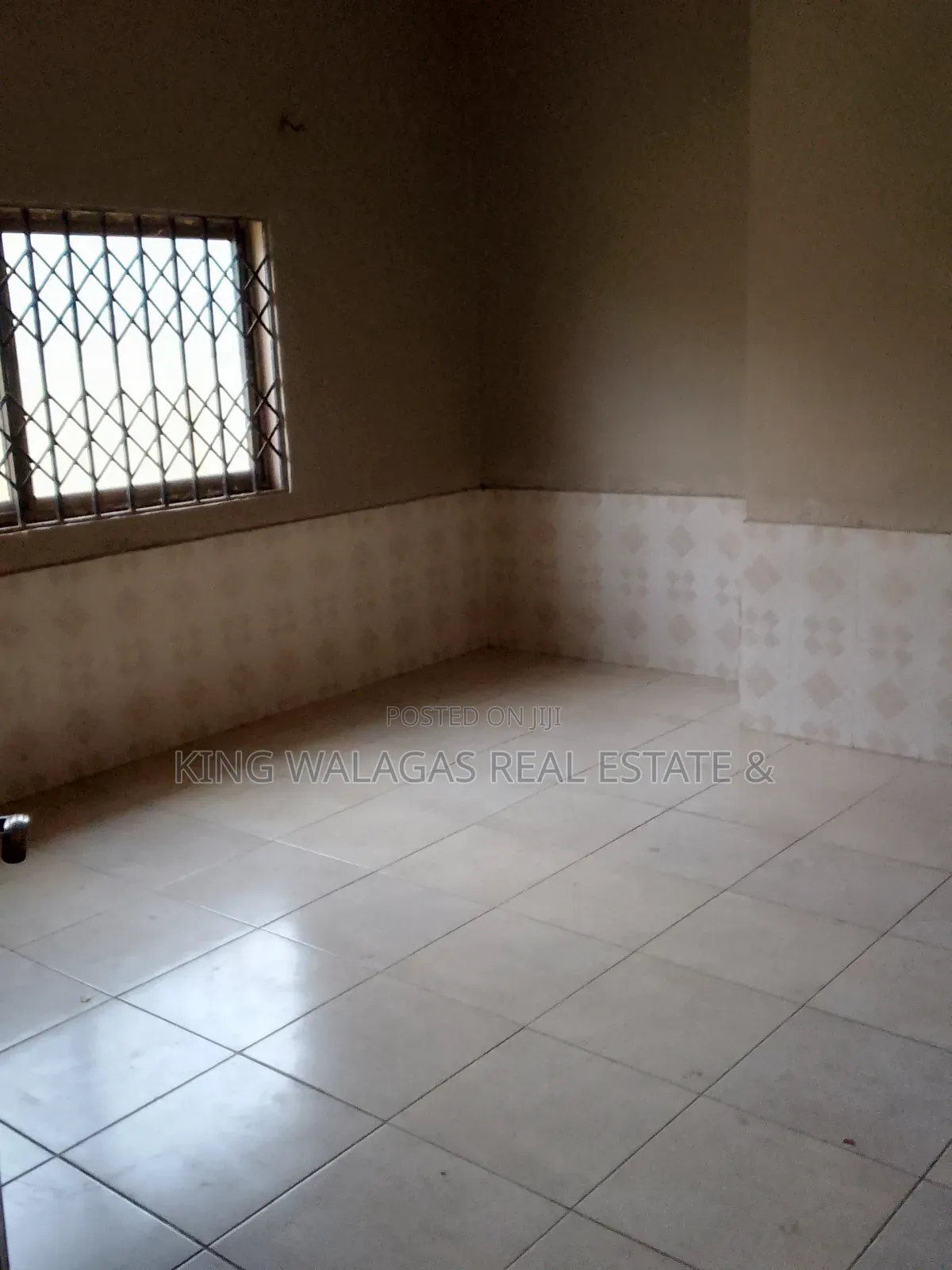 3bdrm House in Near Lake Side Com 8, Adenta for rent