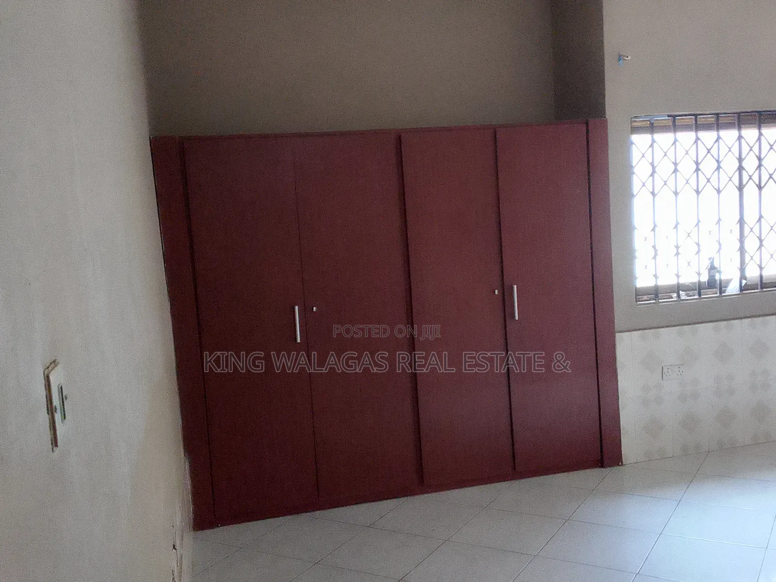 3bdrm House in Near Lake Side Com 8, Adenta for rent