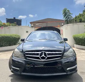 Mercedes-Benz C250 2014 Black