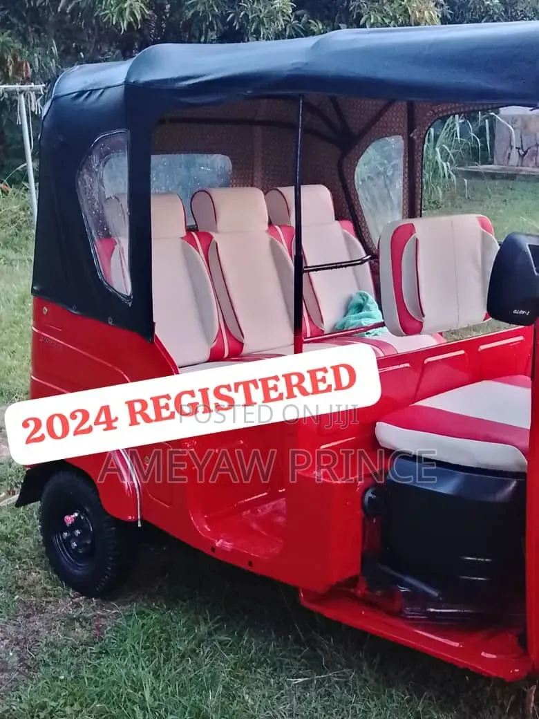 Bajaj RE 2024 Red