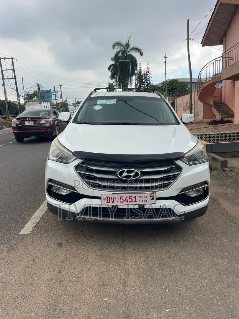 Hyundai Santa Fe SE AWD 2017 White