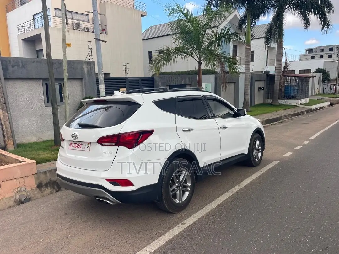 Hyundai Santa Fe SE AWD 2017 White