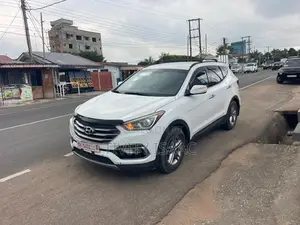 Hyundai Santa Fe SE AWD 2017 White