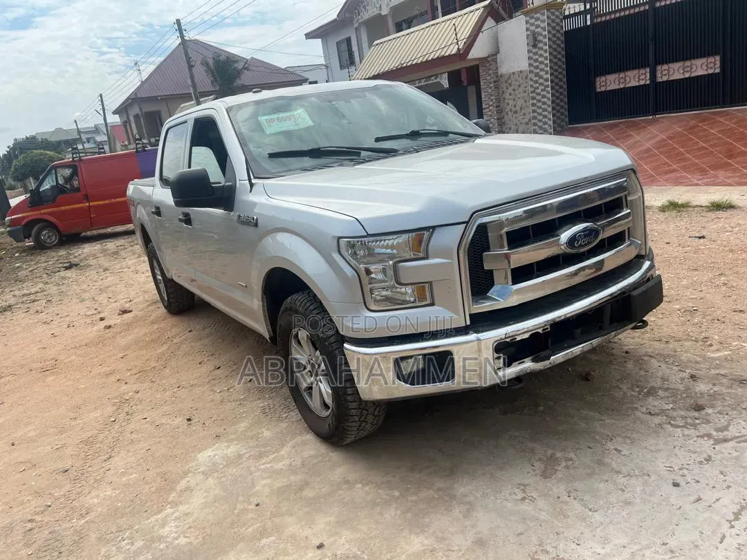 Ford F-150 XLT 4x4 Regular Cab Styleside 6.5 ft. box 122 in. WB 2017 Silver
