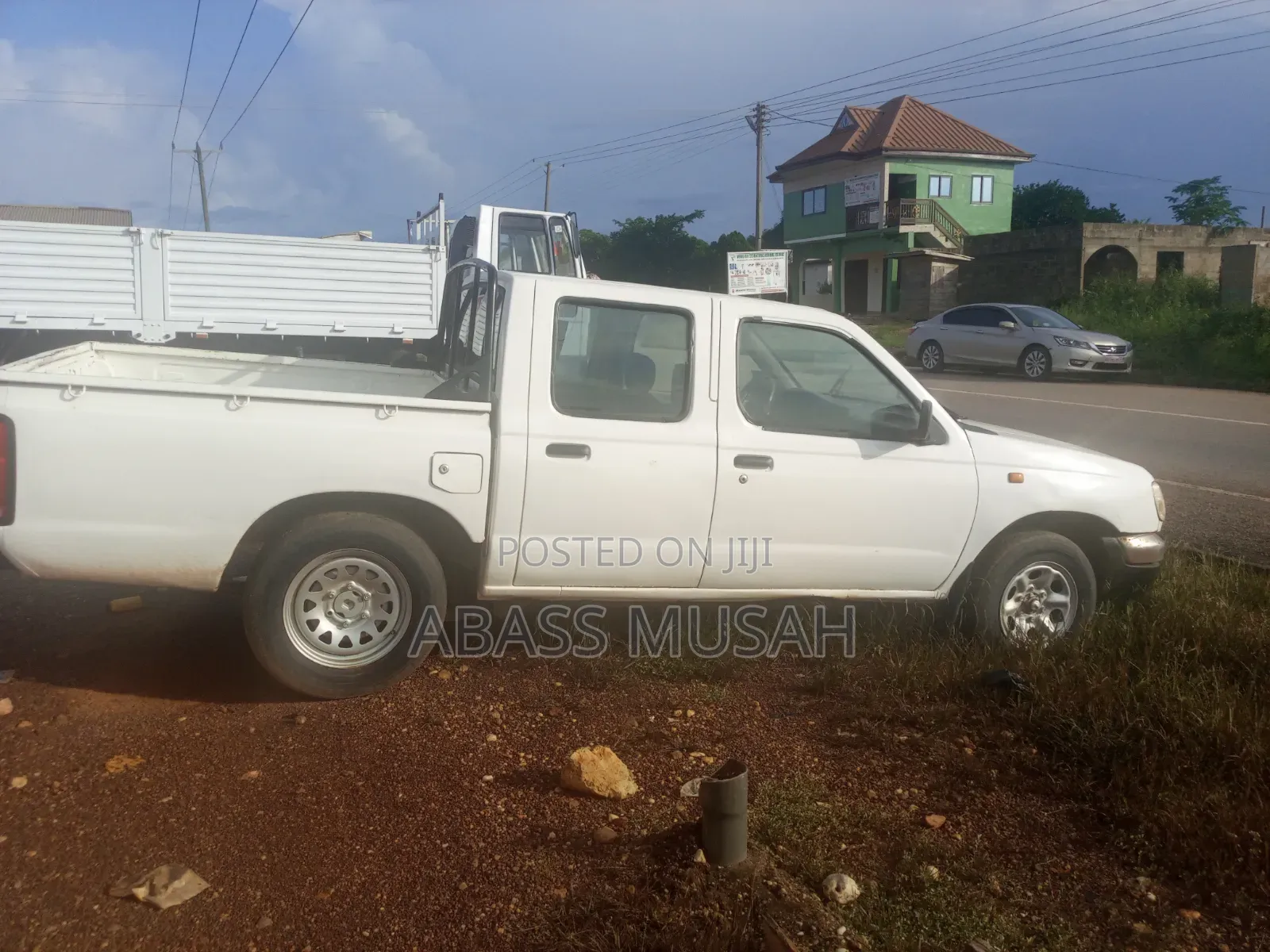 Nissan Hardbody 1999 White