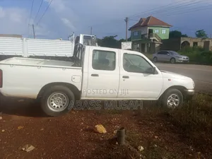Nissan Hardbody 1999 White