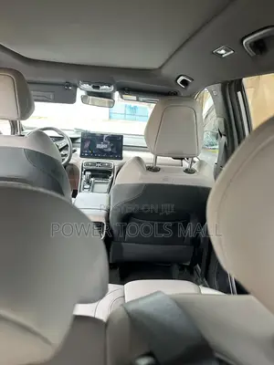 Geely Boyue 2025 Silver