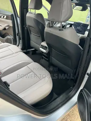 Geely Boyue 2025 Silver