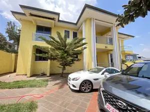 7bdrm Mansion in Mile 7 for sale