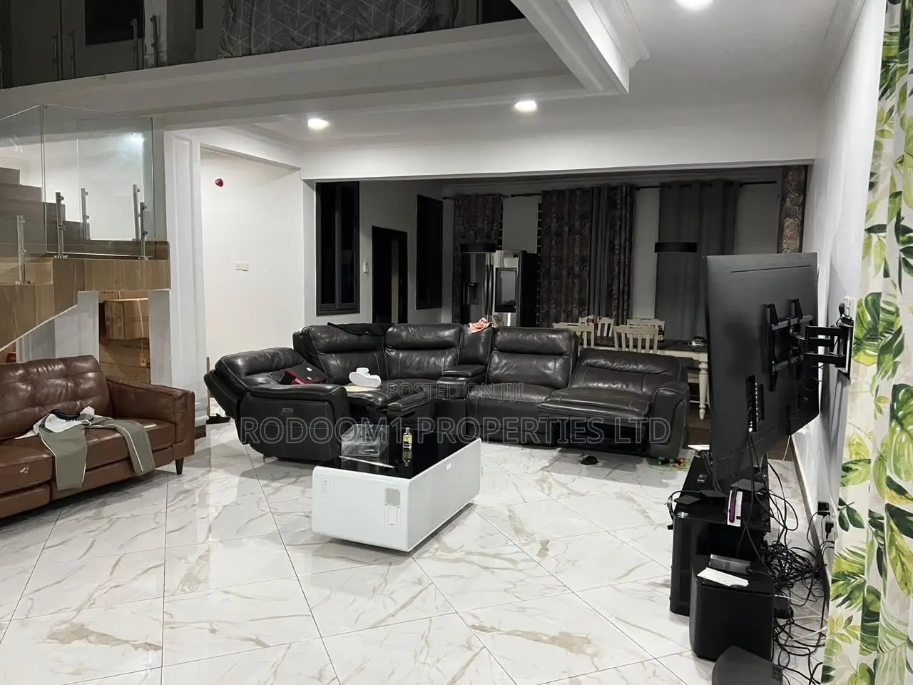 7bdrm Mansion in Mile 7 for sale