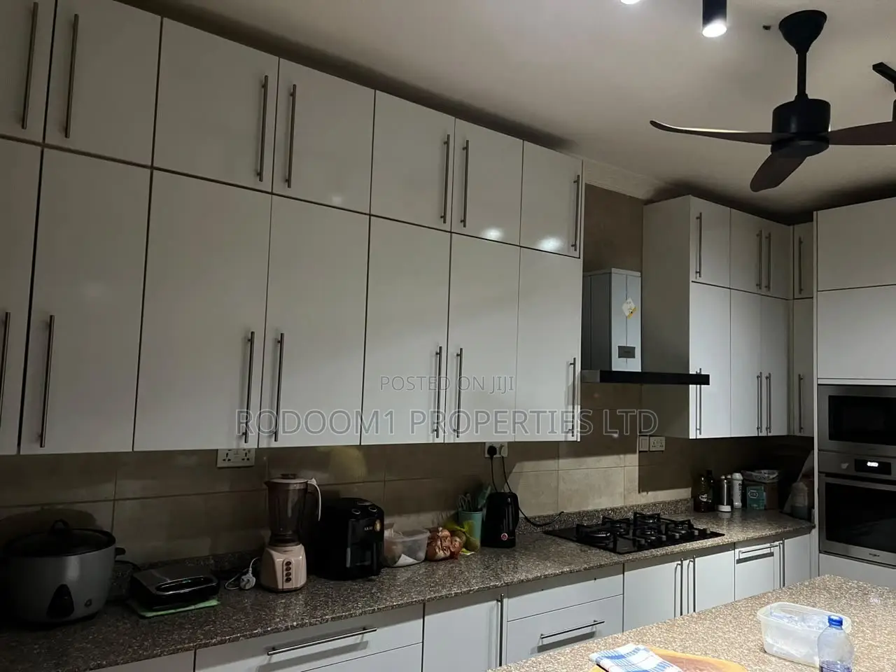 7bdrm Mansion in Mile 7 for sale