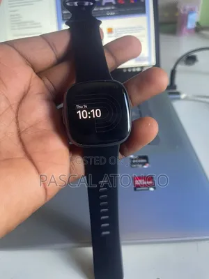 Fitbit Versa 4