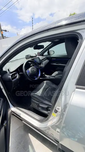 Toyota C-HR 2018 Silver