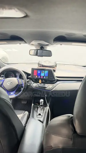 Toyota C-HR 2018 Silver