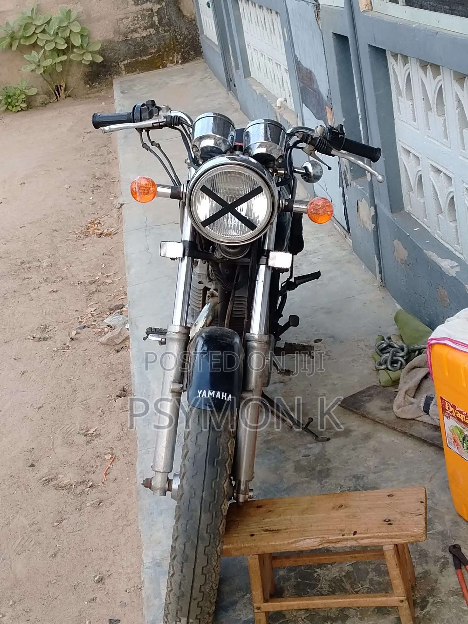 Yamaha Scrambler 2000 Black