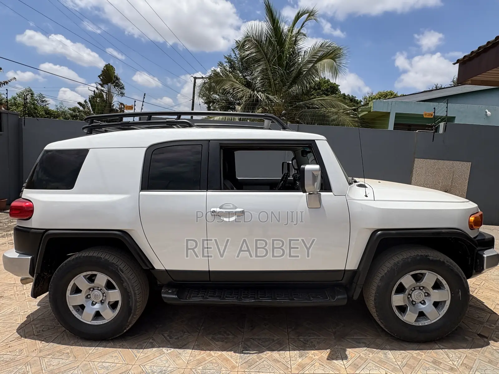 Toyota FJ Cruiser 4dr SUV 4WD (4.0L 6cyl 5A) 2014 White