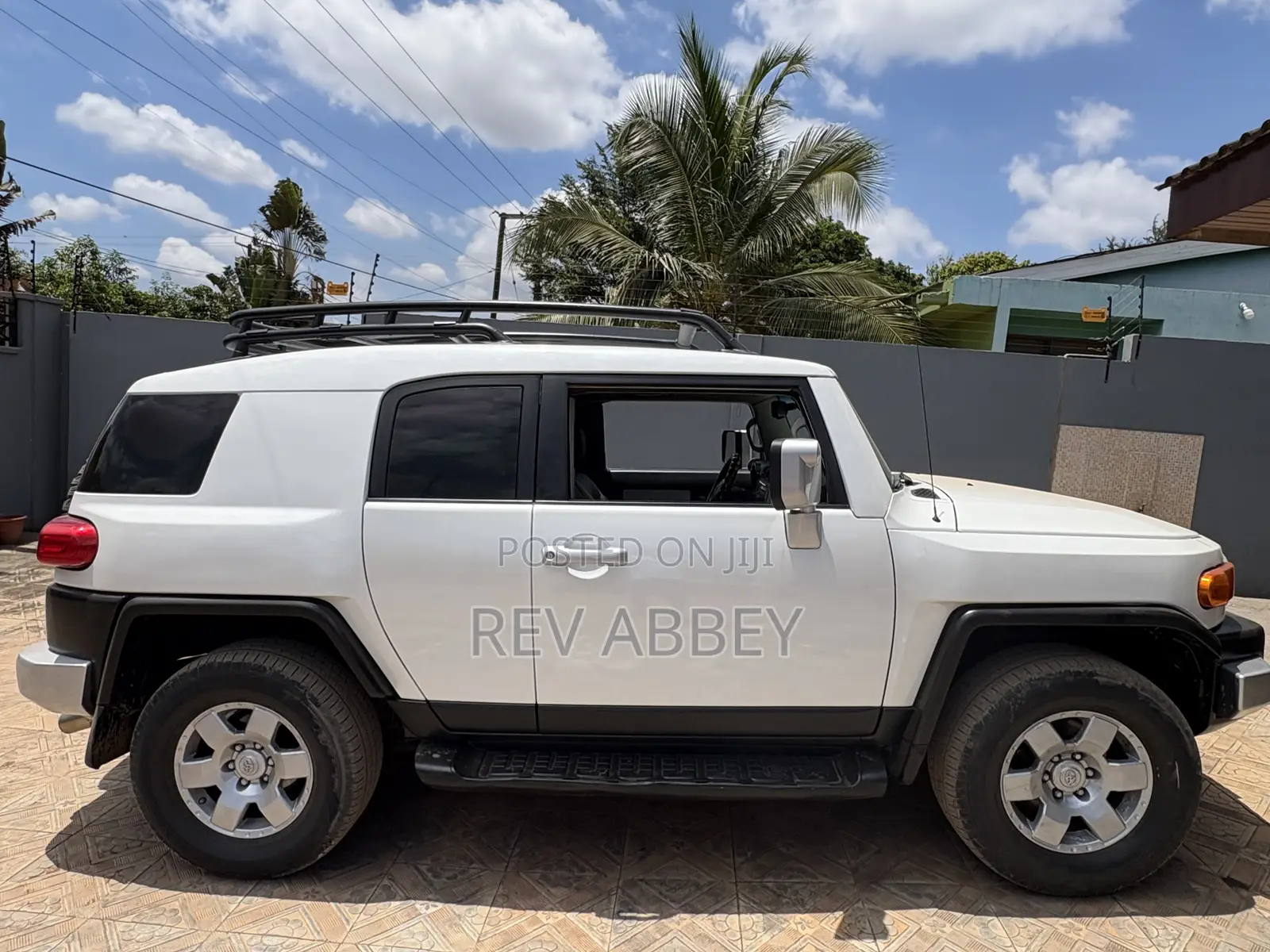 Toyota FJ Cruiser 4dr SUV 4WD (4.0L 6cyl 5A) 2014 White