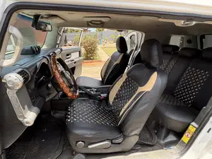 Toyota FJ Cruiser 4dr SUV 4WD (4.0L 6cyl 5A) 2014 White