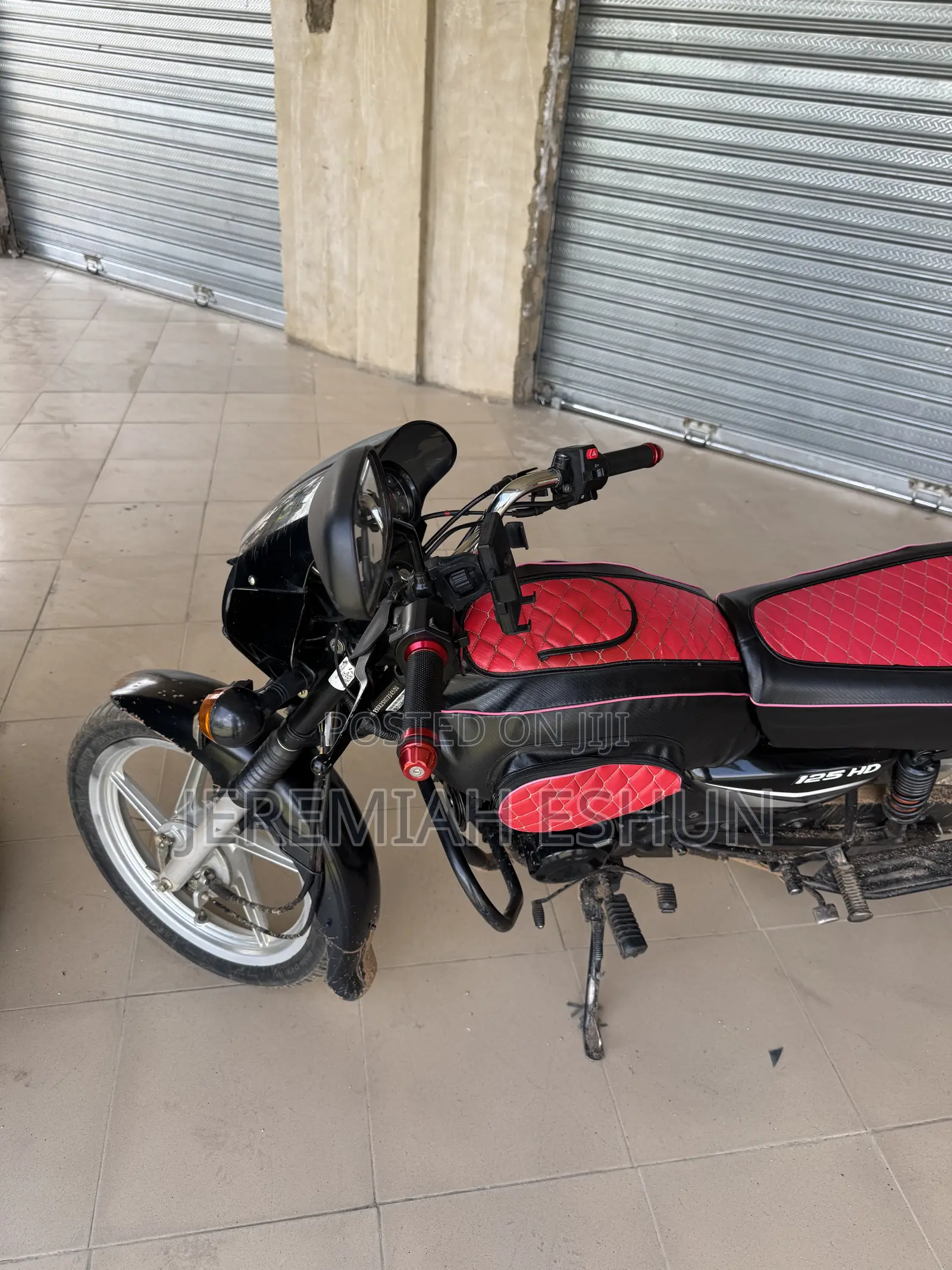 Bajaj Boxer 125 2025 Black