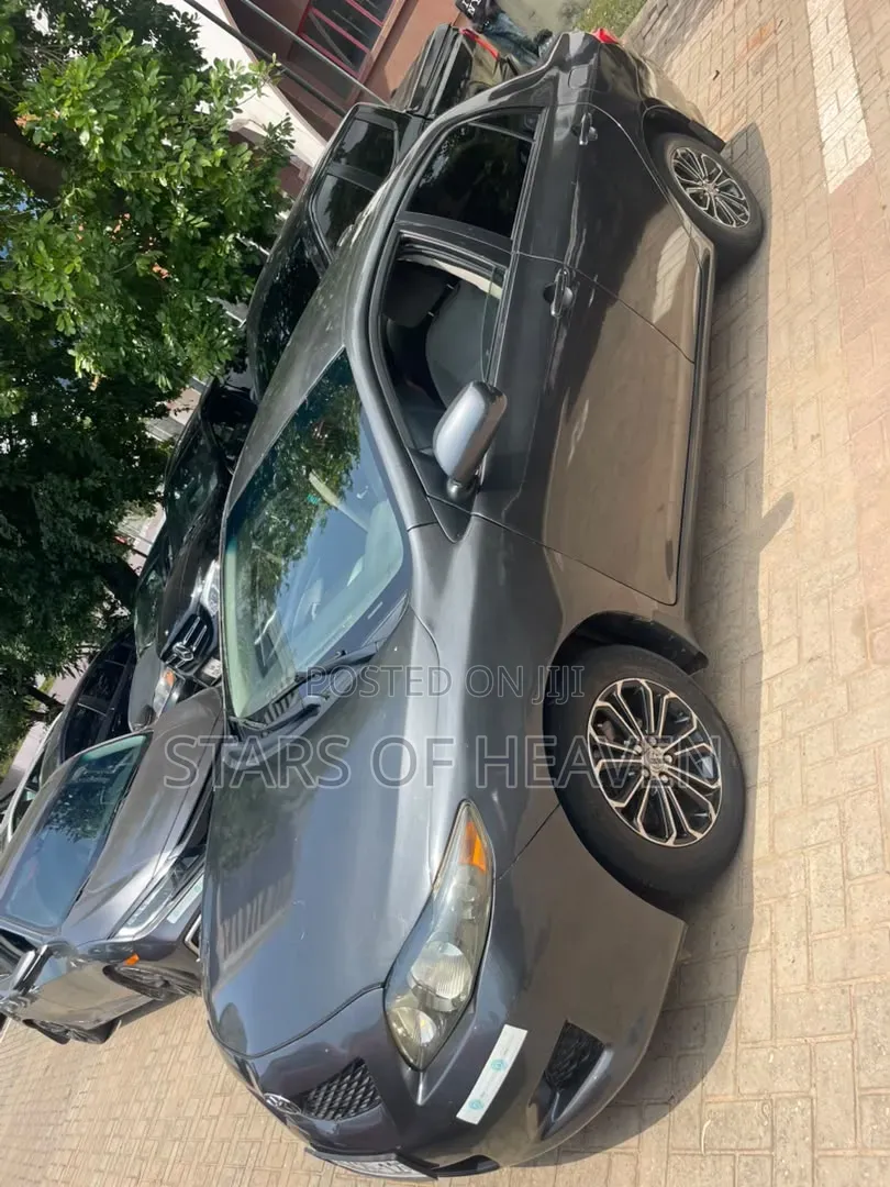 Toyota Corolla 2010 Gray
