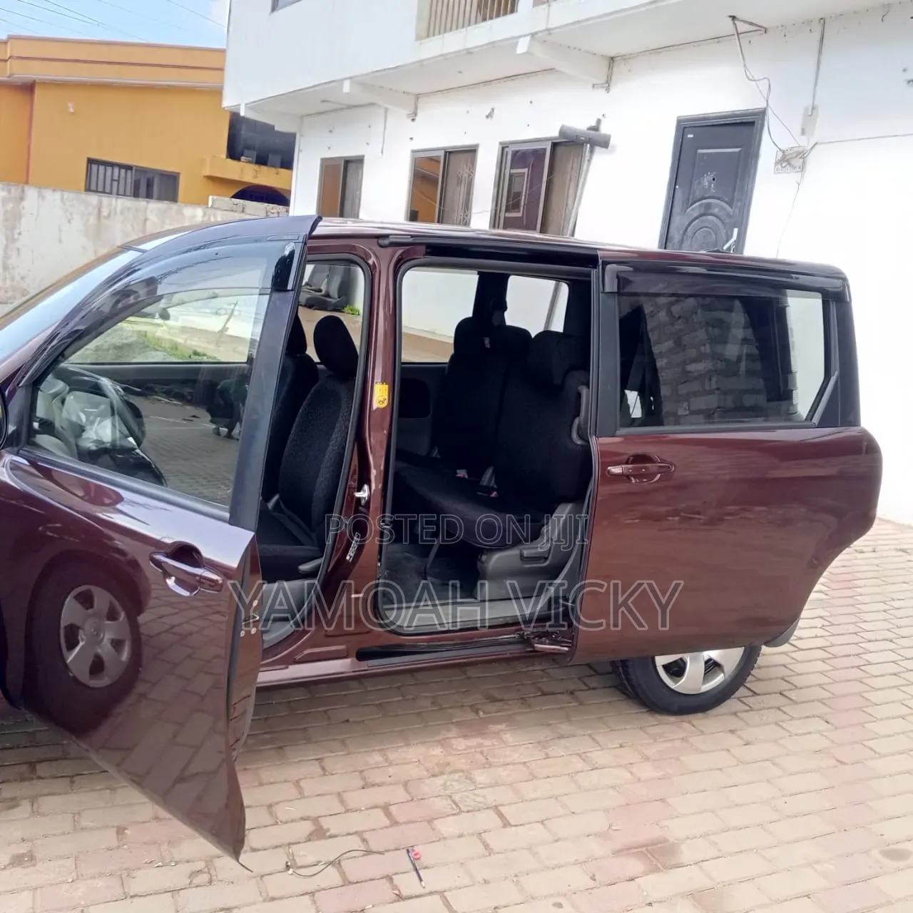 Toyota Sienta 1.5 AWD 2014 Brown