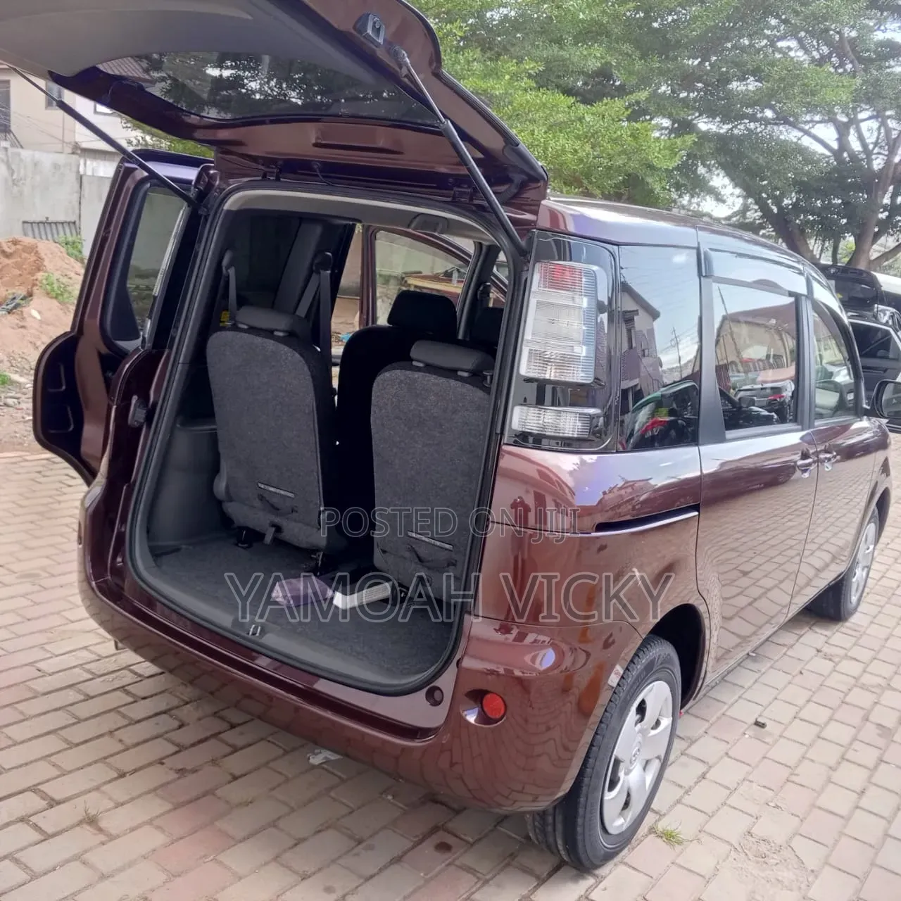 Toyota Sienta 1.5 AWD 2014 Brown