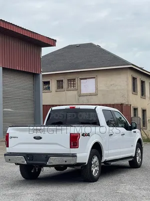 Ford F-150 Lariat 4x4 SuperCrew Cab Styleside 5.5 ft. box 145 in. WB