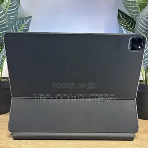 Apple iPad Pro 12.9 (2022) 8 GB