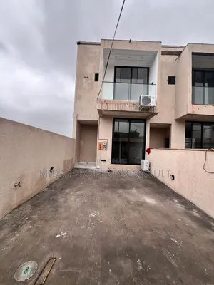 3bdrm House in Ogbojo, Accra Metropolitan for sale
