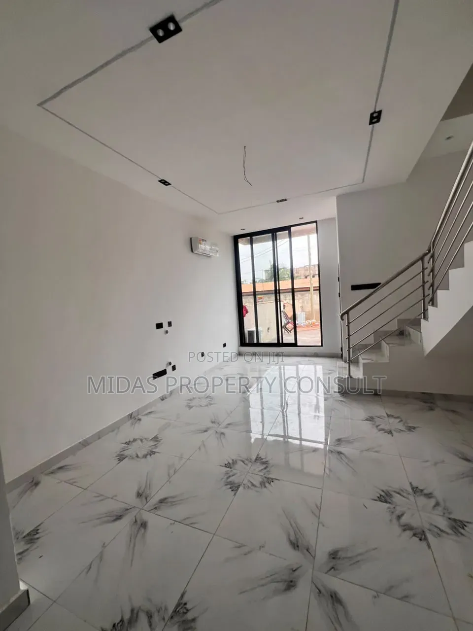 3bdrm House in Ogbojo, Accra Metropolitan for sale